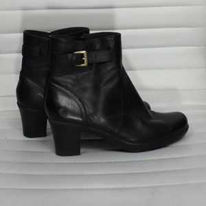 Clarks Black Leather  Women's Boots Zip fastening Size 8